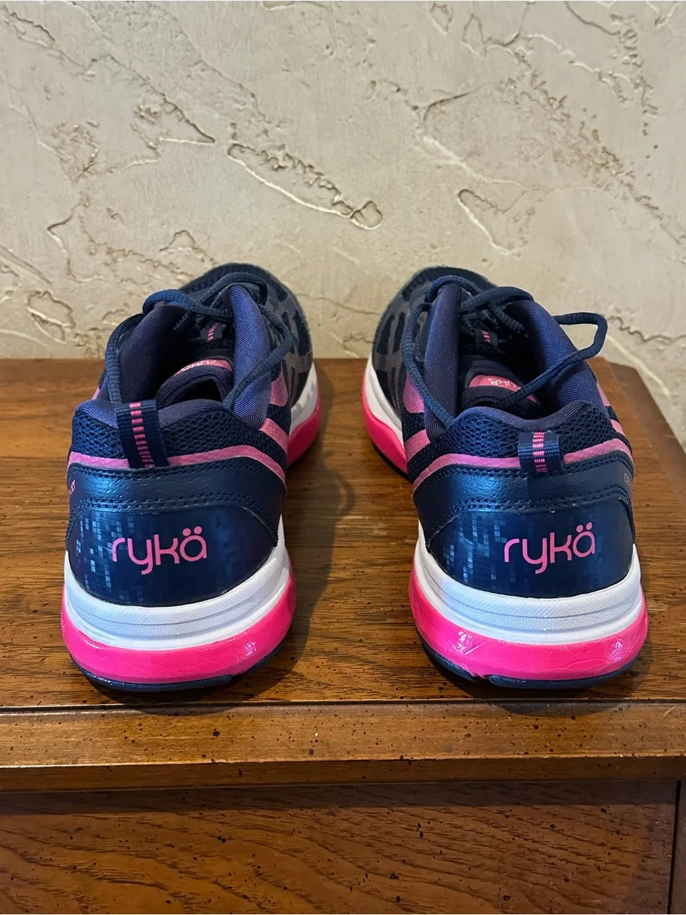 Ryka Devotion XT Women’s Navy and Pink Training Shoes Size 9.5